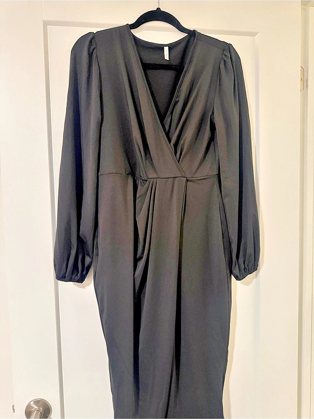 Halara V Neck Long Sleeve Tulip Hem Midi Dress Black / M Black Wrap Midi Dress N